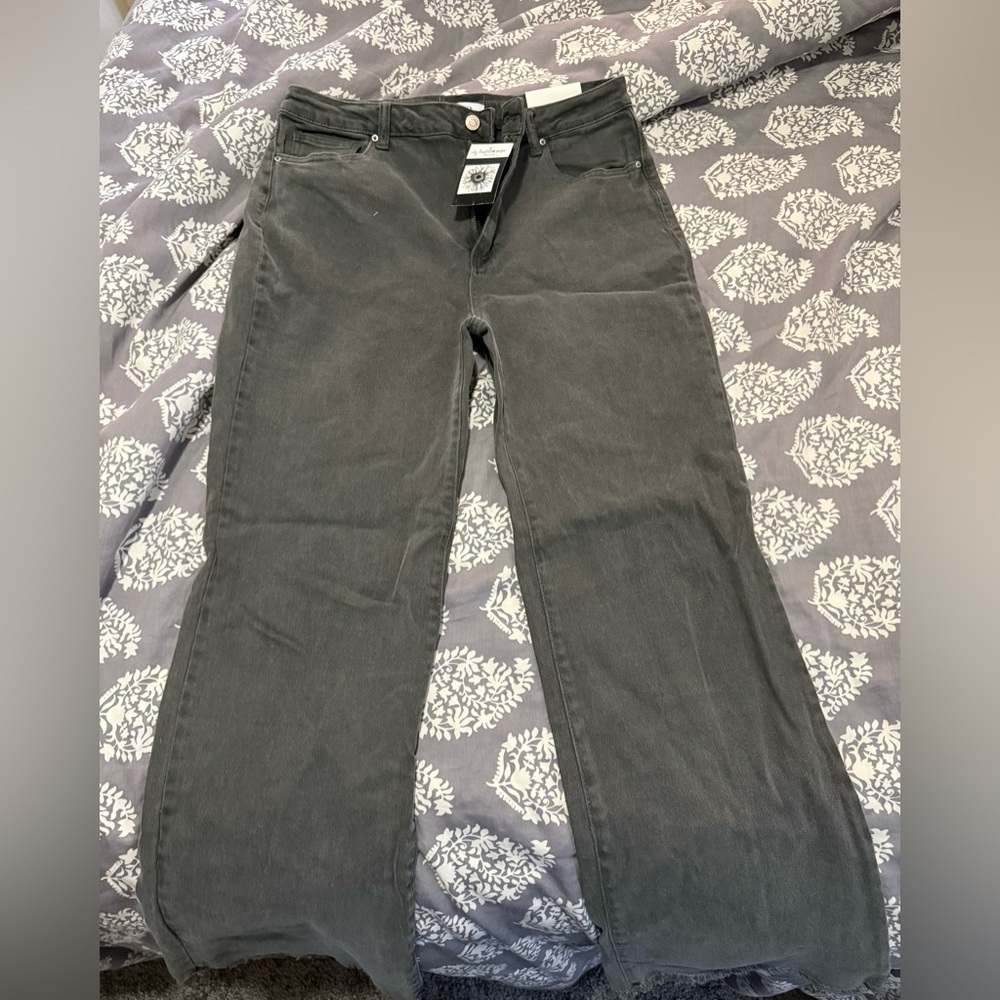 Zenana  XL fray hem jeans BNWT